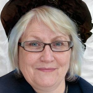 Meet your Posher, Mia